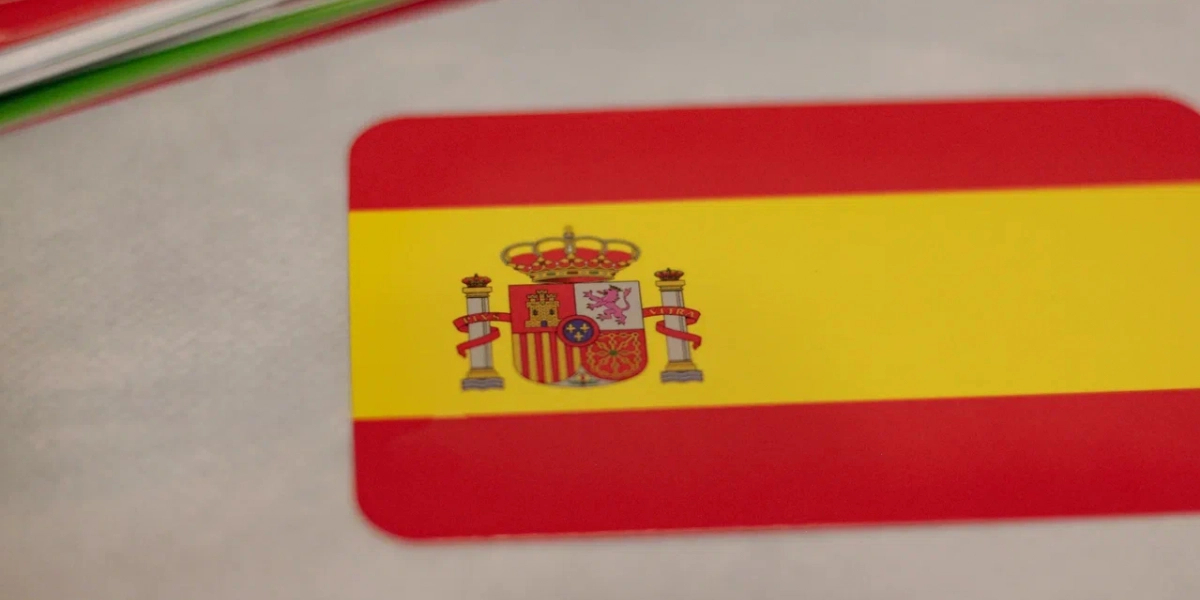 The Sun: Испанец нашел клад с деньгами, но не может их потратить