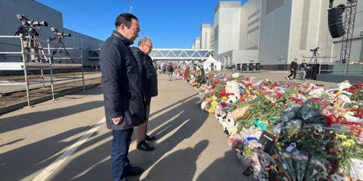 Глава Якутии Николаев почтил память жертв теракта в «Крокус Сити Холле»