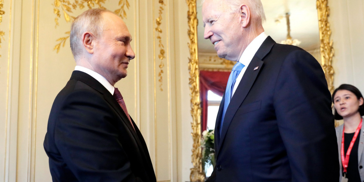 ВЗГЛЯД: Вашингтон упустил исторический шанс для отношений с Россией